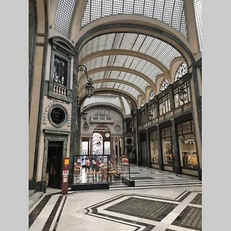 Domus Nova - Finestra Sui Tetti