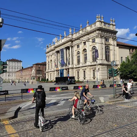 Finestra Sui Tetti Di Appartamento