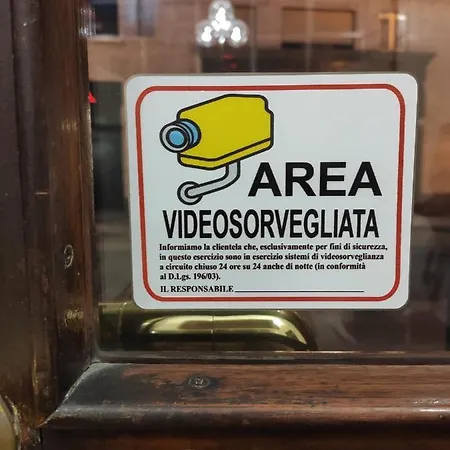 Finestra Sui Tetti Di Appartamento Torino