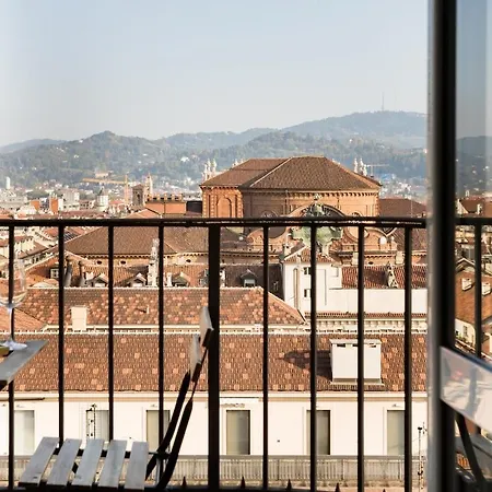 Appartamento Finestra Sui Tetti Di *