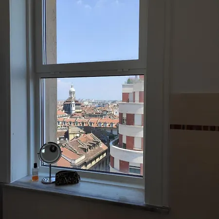 Finestra Sui Tetti Di Appartamento Torino