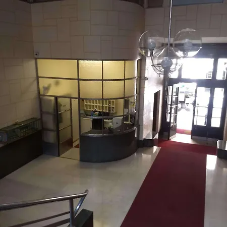 Finestra Sui Tetti Di *