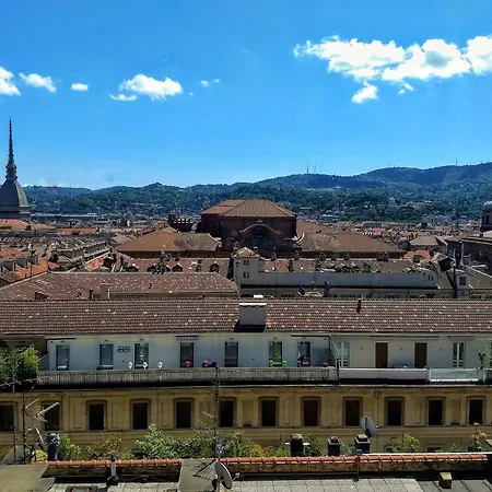 Appartamento Finestra Sui Tetti Di *